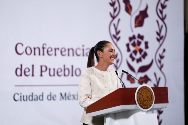 mananera del pueblo del 15 de abril de 2025 videos y fotos