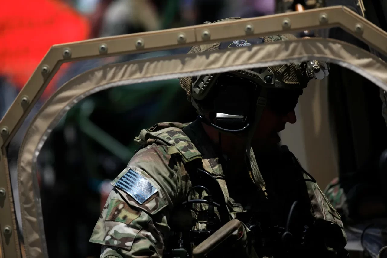 Las amenazas suben de tono, el 16 de julio Donald Trump declaró que EU debe intervenir en México ya que los cárteles del narcotráfico tienen "tremendo control" sobre México, los políticos, el pueblo y los funcionarios electos, la declaración fue realizada en la ceremonia de firma de la Ley para Detener Todo Tráfico Letal de Fentanilo (HALT, por sus siglas en inglés). En la Casa Blanca, Trump expresó que está tratando de ser amable, pero que la realidad es que “los cárteles tienen un control muy fuerte de México" y recalcó que “no podemos permitir que eso suceda”