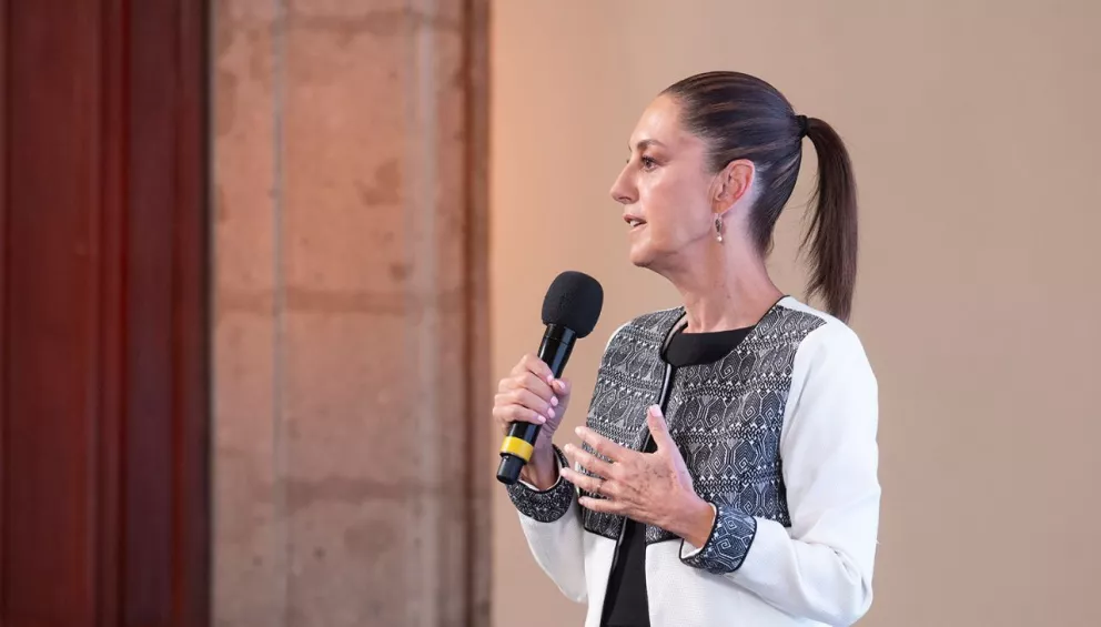 La presidenta Claudia Sheinbaum dio un paso al frente en defensa de la República y de la investidura presidencial.