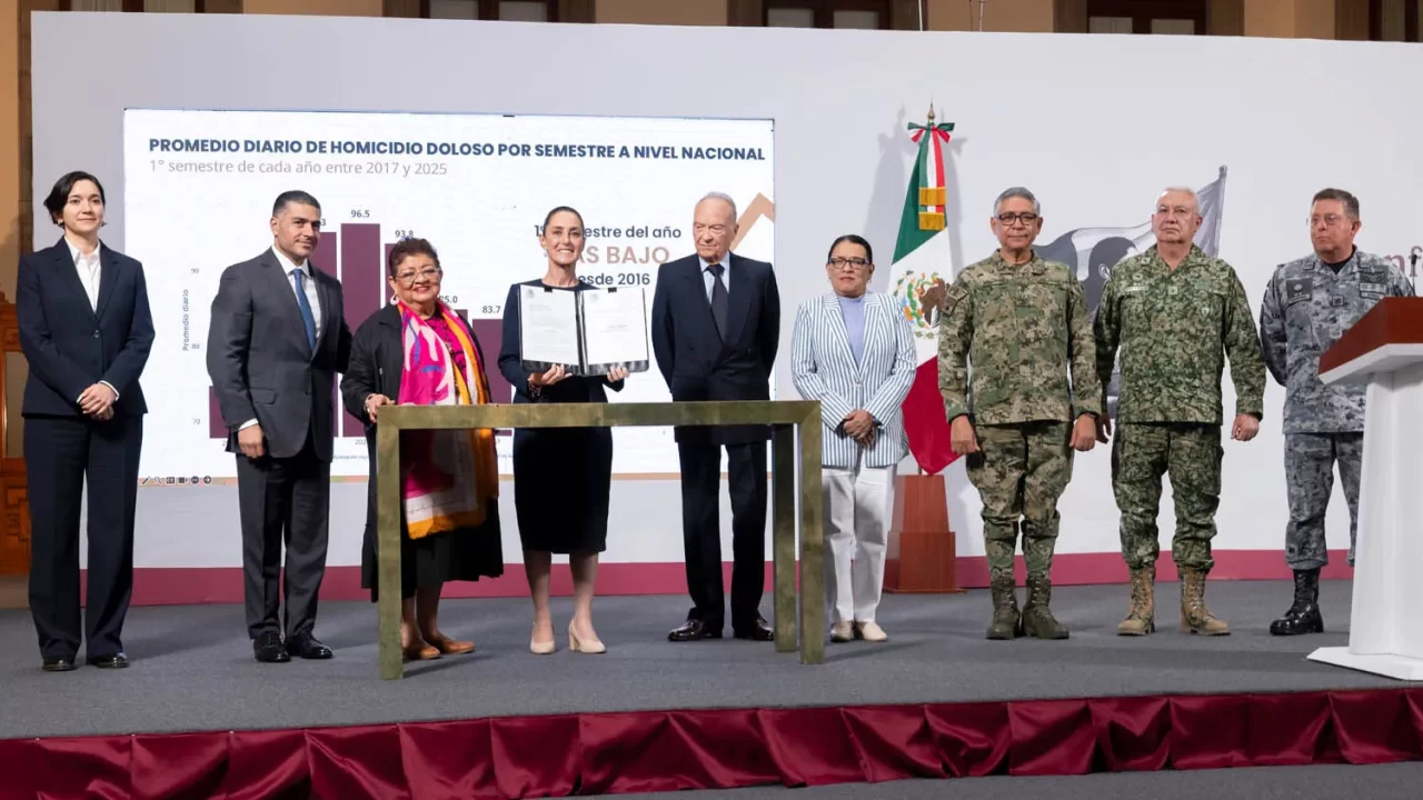 Con una reforma constitucional y una estrategia nacional, la presidenta Claudia Sheinbaum pone sobre la mesa el único delito de alto impacto que sigue creciendo. Pero sin justicia efectiva, la medida corre el riesgo de quedarse en promesa.