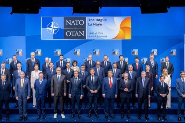 el ataque de Israel contra Irán representa el segundo frente en la estrategia global de guerra en tres frentes de Washington, en la que Alemania lidera la guerra por intermediación de Ucrania contra Rusia para que Estados Unidos pueda atacar a China.