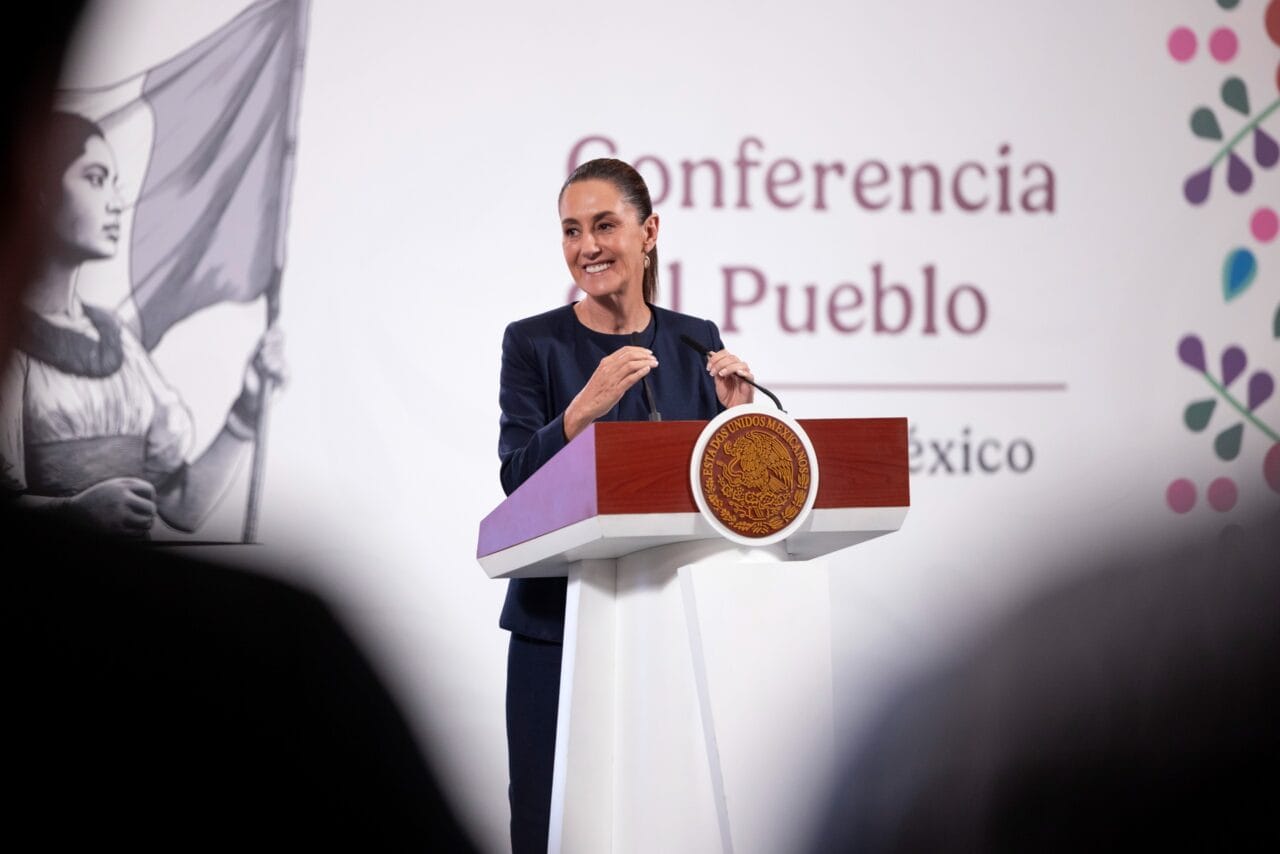 Claudia Sheinbaum caso Julio César Chávez Jr,narrativa mediática narcotráfico Cuarta Transformación,orden aprehensión Chávez Jr pruebas
