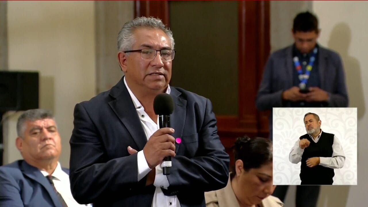 Claudia Sheinbaum caso Julio César Chávez Jr,narrativa mediática narcotráfico Cuarta Transformación,orden aprehensión Chávez Jr pruebas