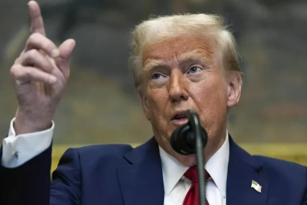 El desquiciado Donald Trump mantiene su ruta de desestabilización global con acciones que van desde las imposiciones arancelarias hasta bombardeos directos y sorpresivos como los que desató en contra de plantas nucleares en Irán.