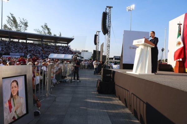 primer informe presidencial desde Veracruz,nueva forma de informar al pueblo,proyectos importantes de infraestructura