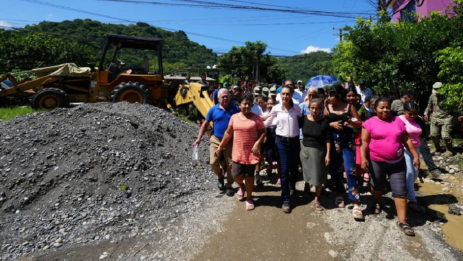 ATENCIÓN A LAS EMERGENCIAS Y A LAS CAUSAS,Deja el escritorioy atiende en territorio,estilo faraónico del pasado neoliberal