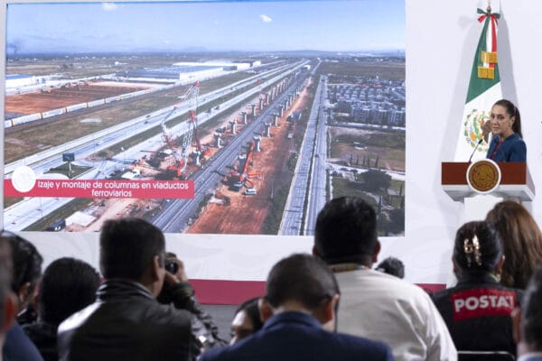22 octubre 2025,tren del Golfo de México,polémica en Querétaro