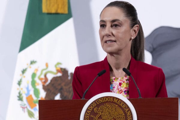 27 octubre 2025,Grupo Salinas pagar deuda fiscal,millón de tarjetas entregadas