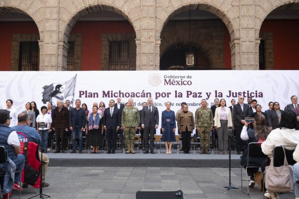 Presidenta Claudia Sheinbaum anuncia Plan Michoacán desde Palacio Nacional con su gabinete completo