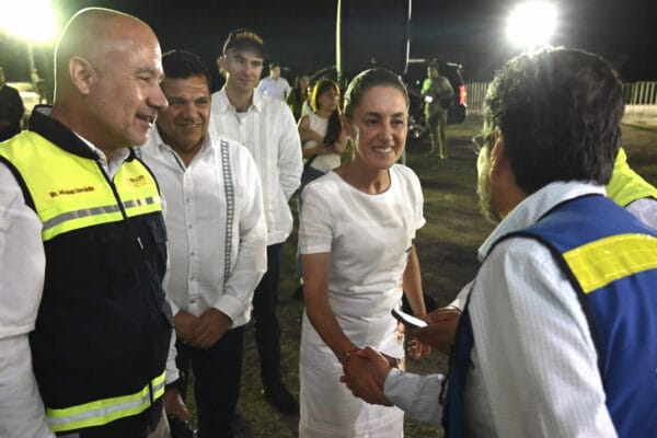 Presidenta Claudia Sheinbaum supervisando avances de ampliación carretera Macuspana-Escárcega en Tabasco