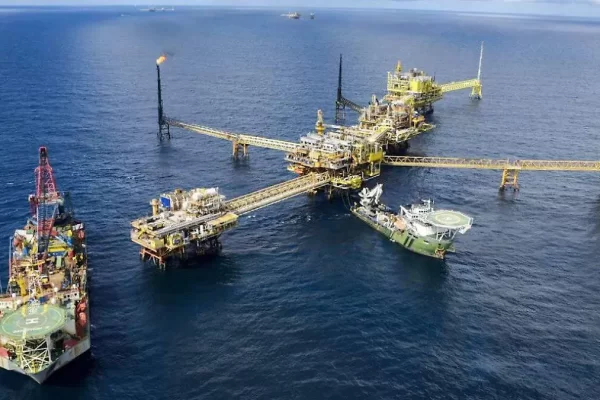 Complejo petrolero Ku-Maloob-Zaap de Pemex en operación, Bahía de Campeche, Tabasco.