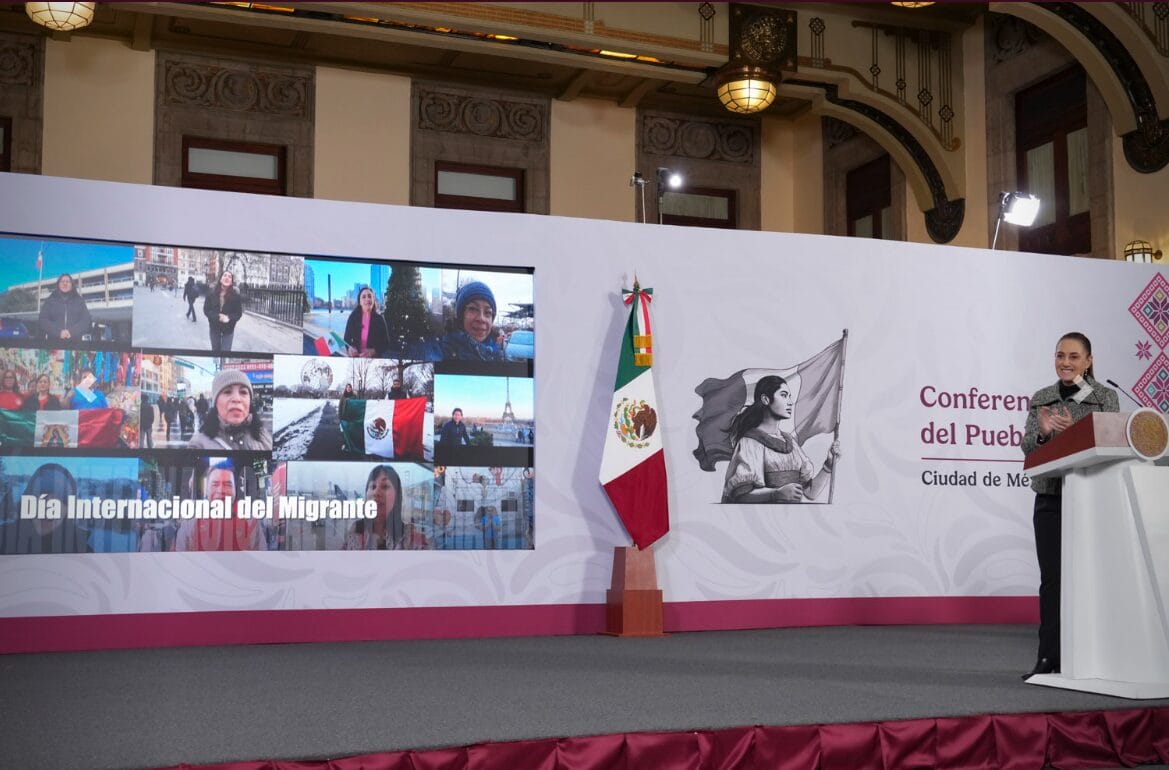 Captura de pantalla del video con saludos de migrantes desde Estados Unidos proyectado en la mañanera.