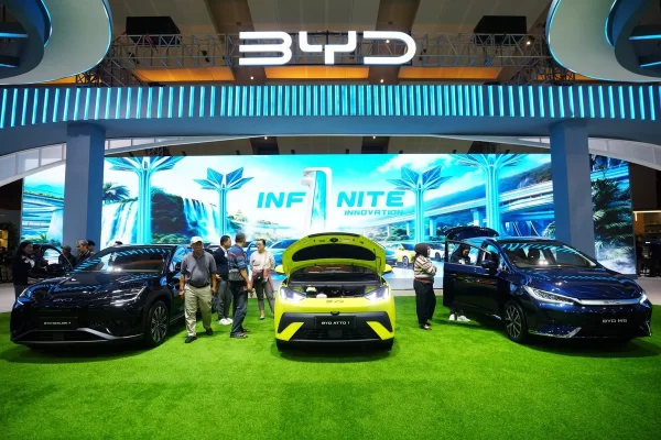 Autos chinos en agencia mexicana en 2026, pese a aranceles del 50% impuestos por el Gobierno